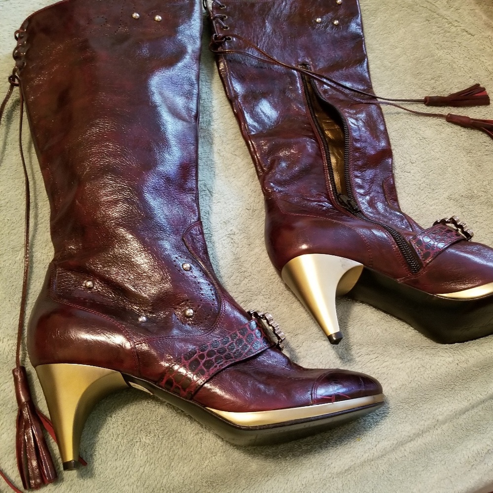 Women's high heel boots